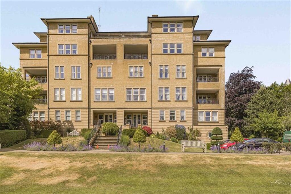 3 bedroom apartment for sale in South Downs Road, Bowdon, WA14